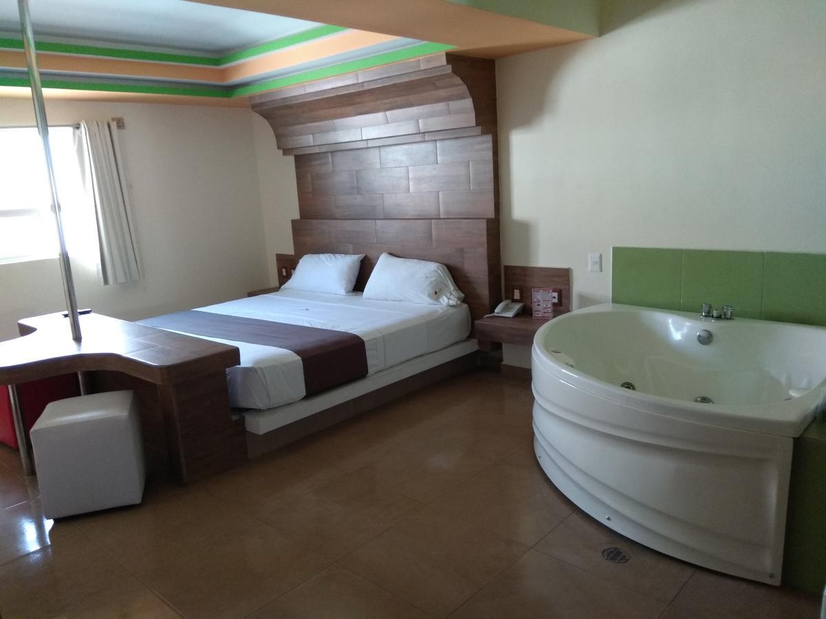 Hotel Rubi Manzanillo Εξωτερικό φωτογραφία